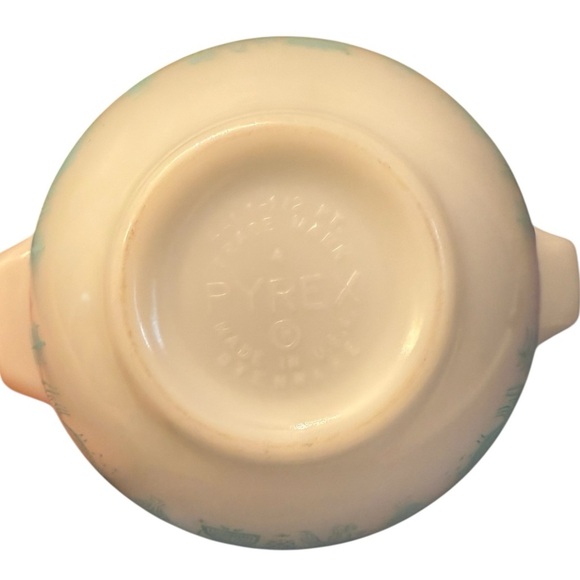 Vintage Pyrex Mixing Bowl | Amish Butterprint | Turquoise on White | #403 2.5 QT - Picture 3 of 10